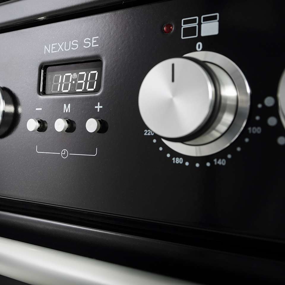 Falcon Nexus SE 110cm Dual Fuel Oven cooktop 